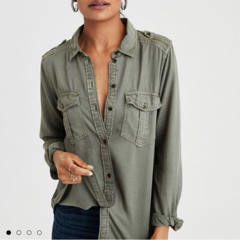 American Eagle Outfitters Green Button Down Shirt